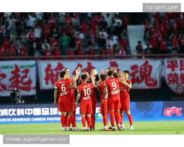 河南队2-2战平成都蓉城，两队均在领先时因体力下降导致压迫强度下滑被追平